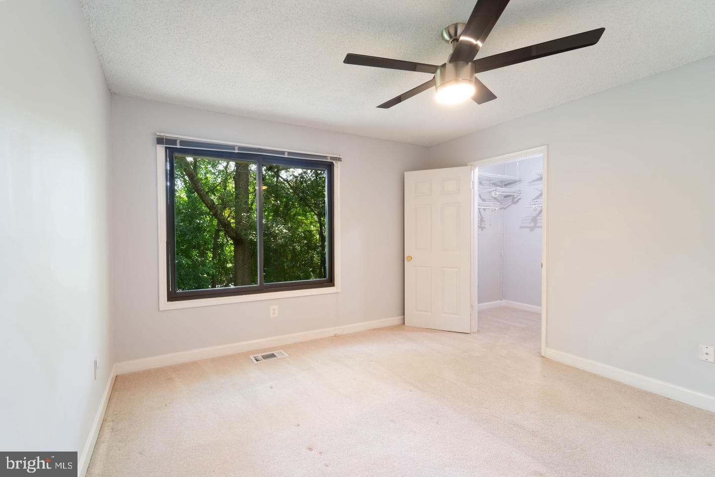 2221 Southgate Square photo 19