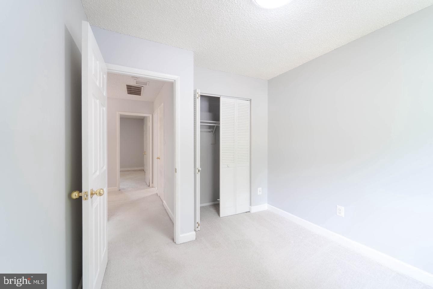 2221 Southgate Square photo 26