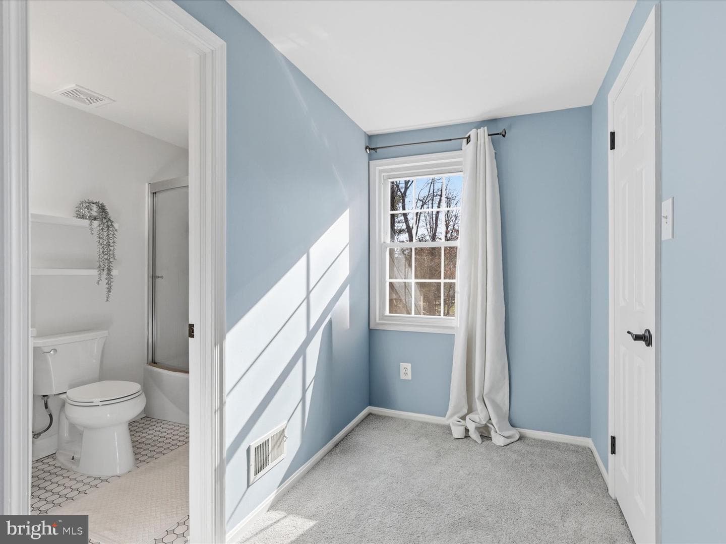 1537 Sadlers Wells Drive photo 26