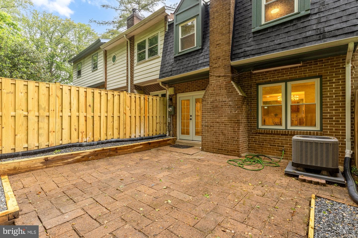 4555 Metro Court photo 39