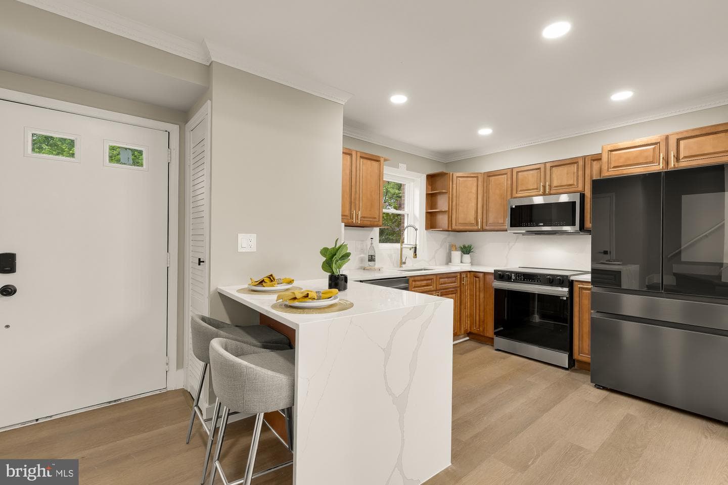 4555 Metro Court photo 5