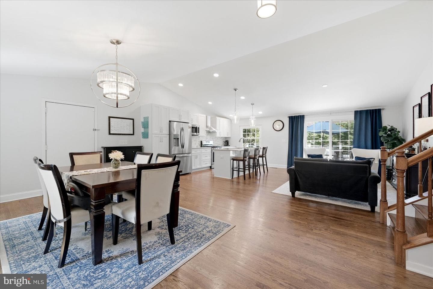 8112 Revatom Court photo 6