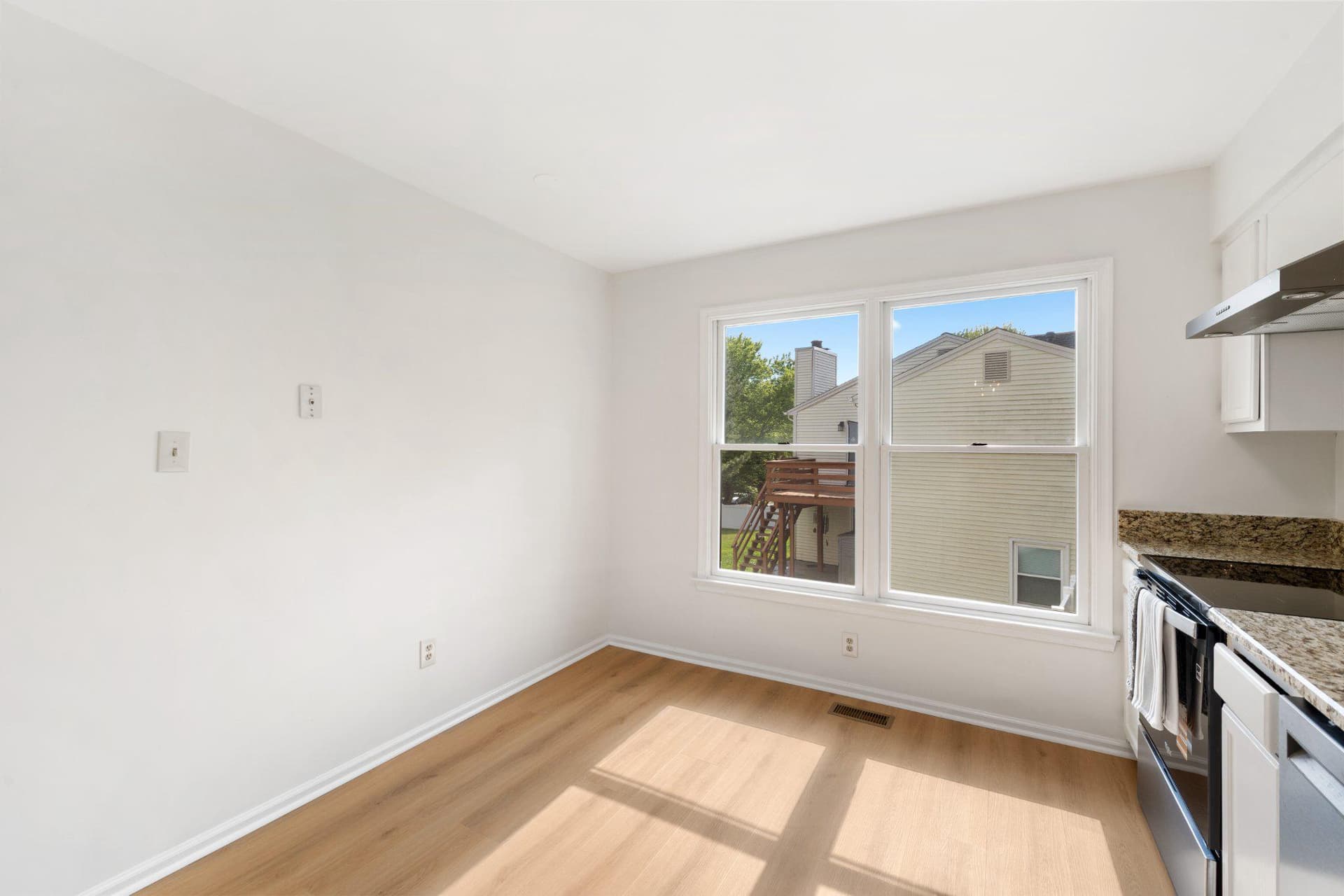 14516 Oak Cluster Drive photo 12