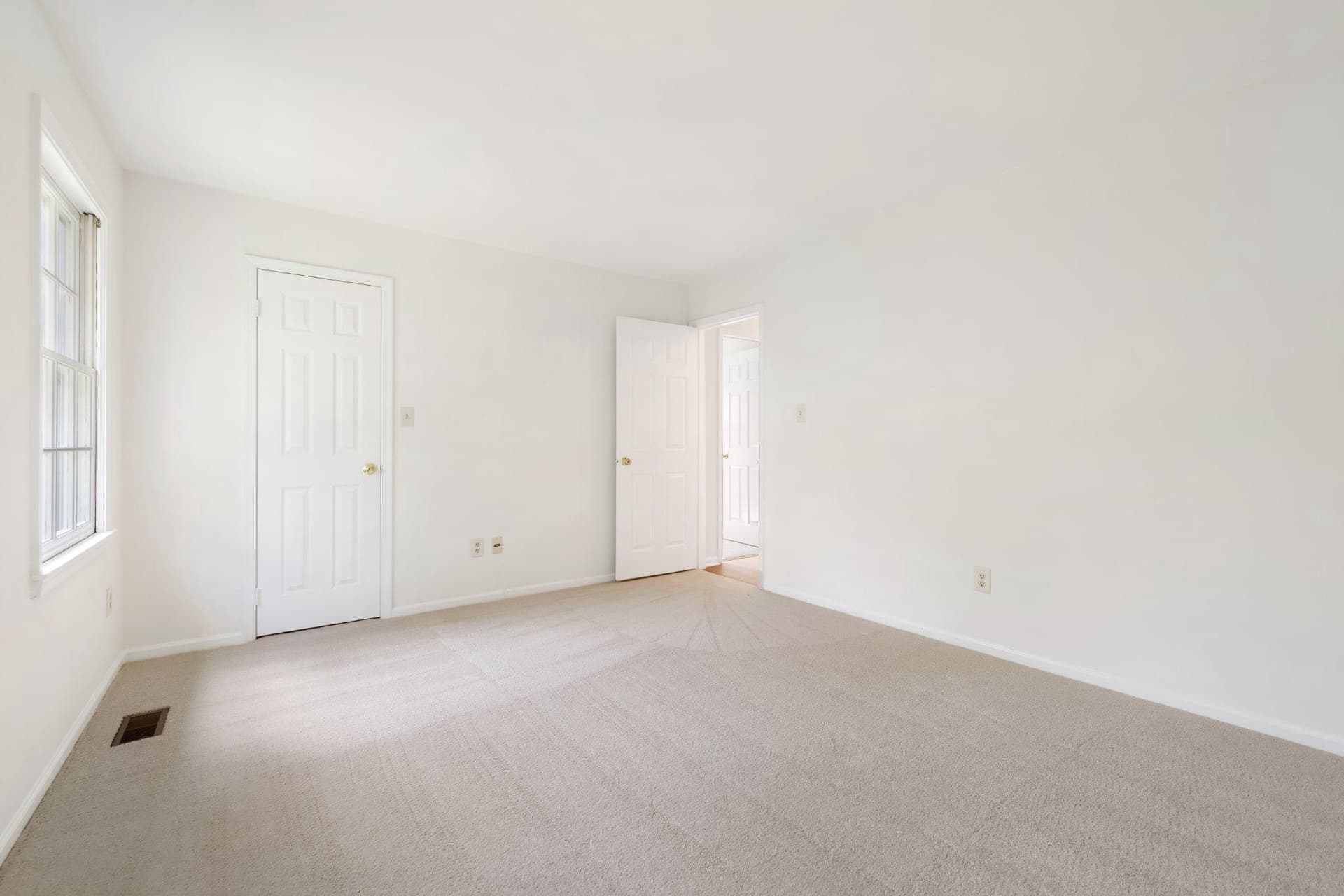 14516 Oak Cluster Drive photo 18