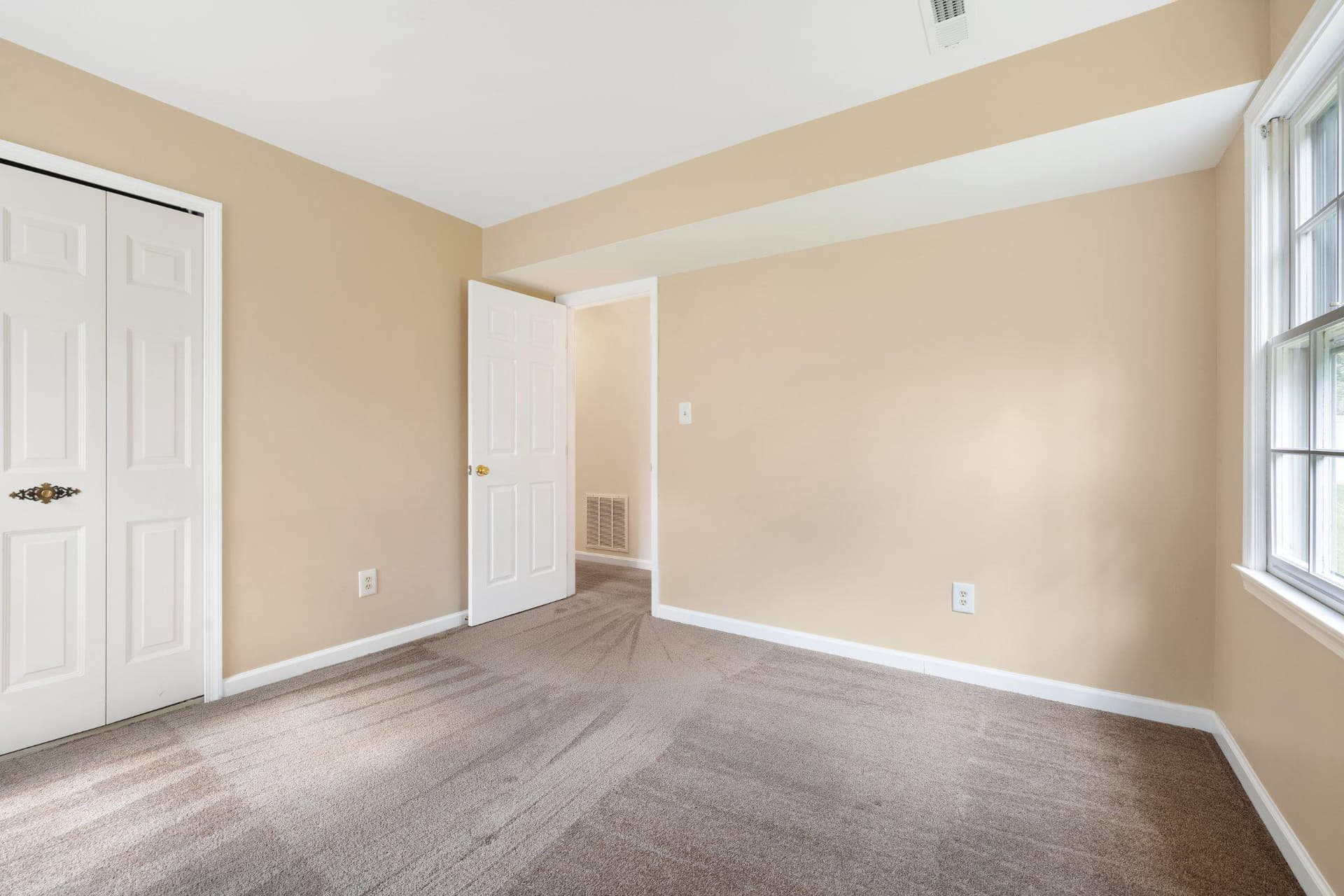 14516 Oak Cluster Drive photo 28