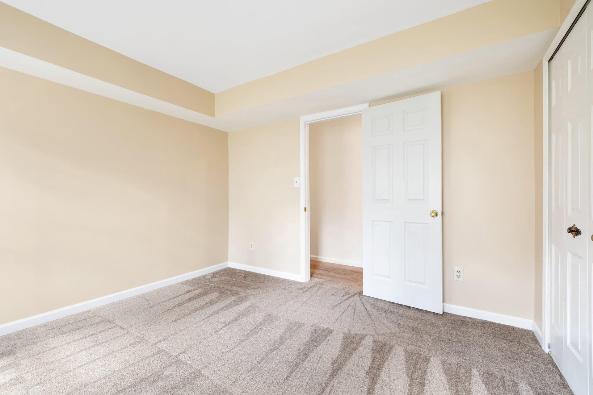 14516 Oak Cluster Drive photo 30