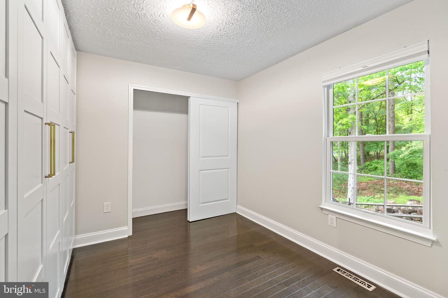 1901 Buckthorn Lane photo 22