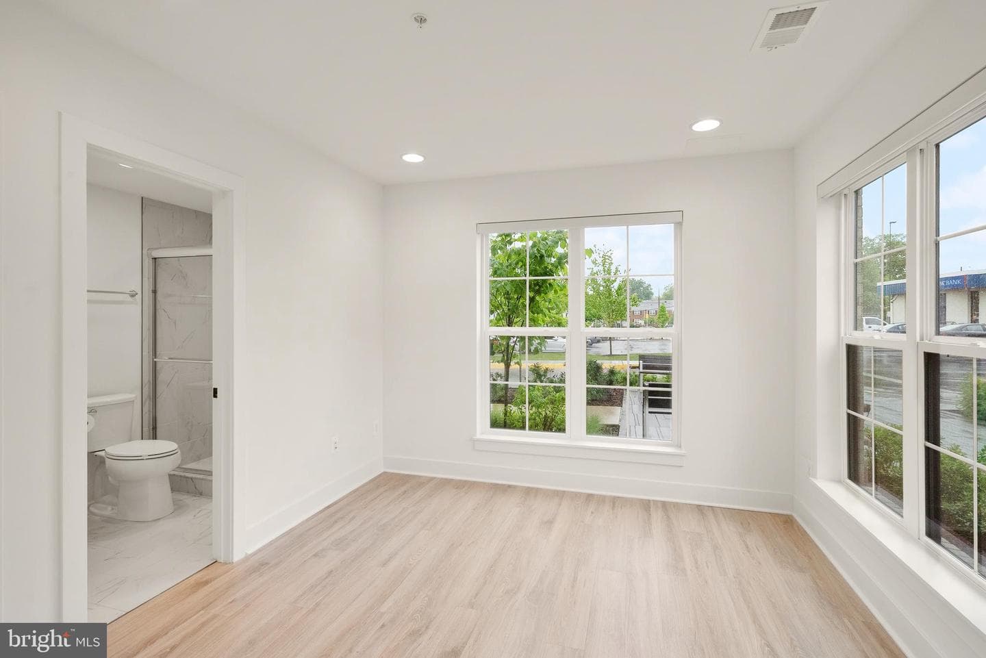 3100 Camber Place photo 7