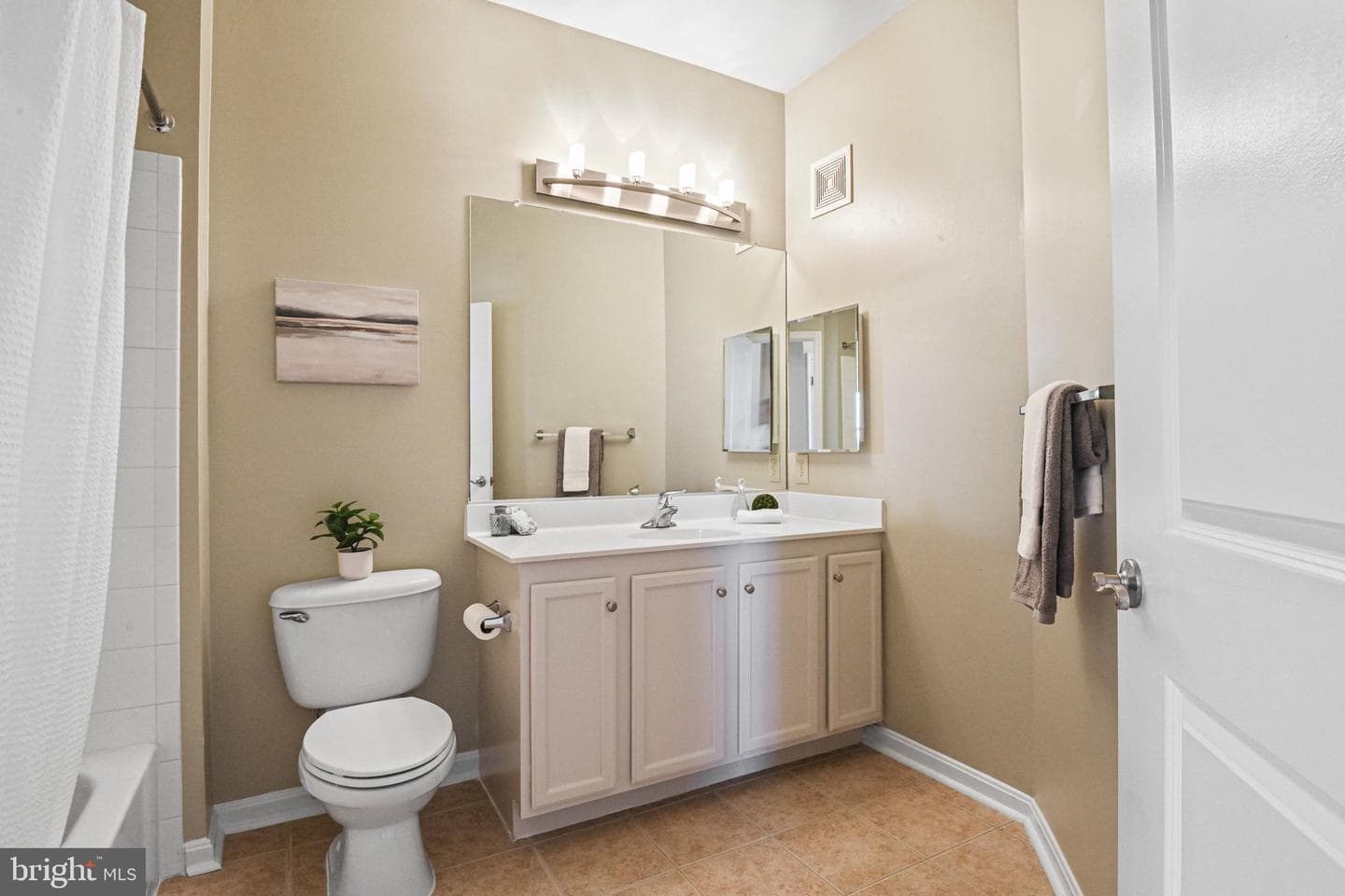 2655 Prosperity Avenue #109 photo 16