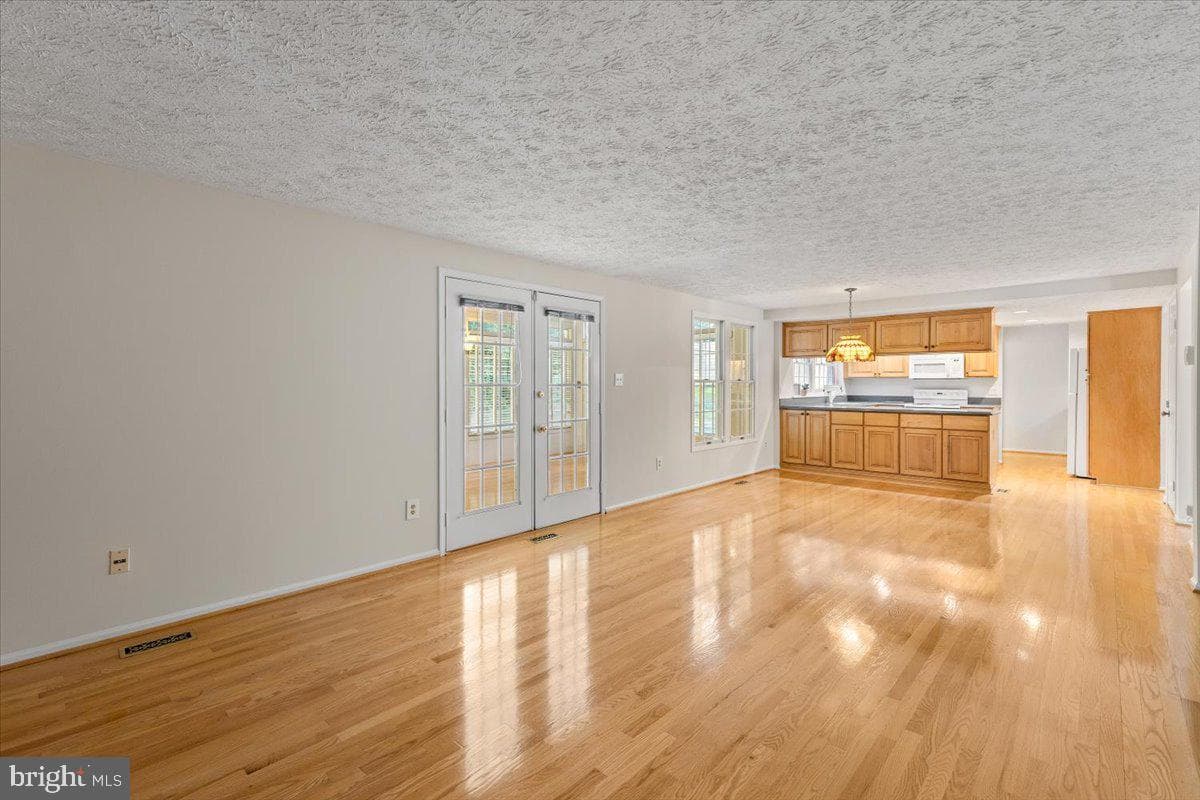 7805 Roundabout Way photo 13