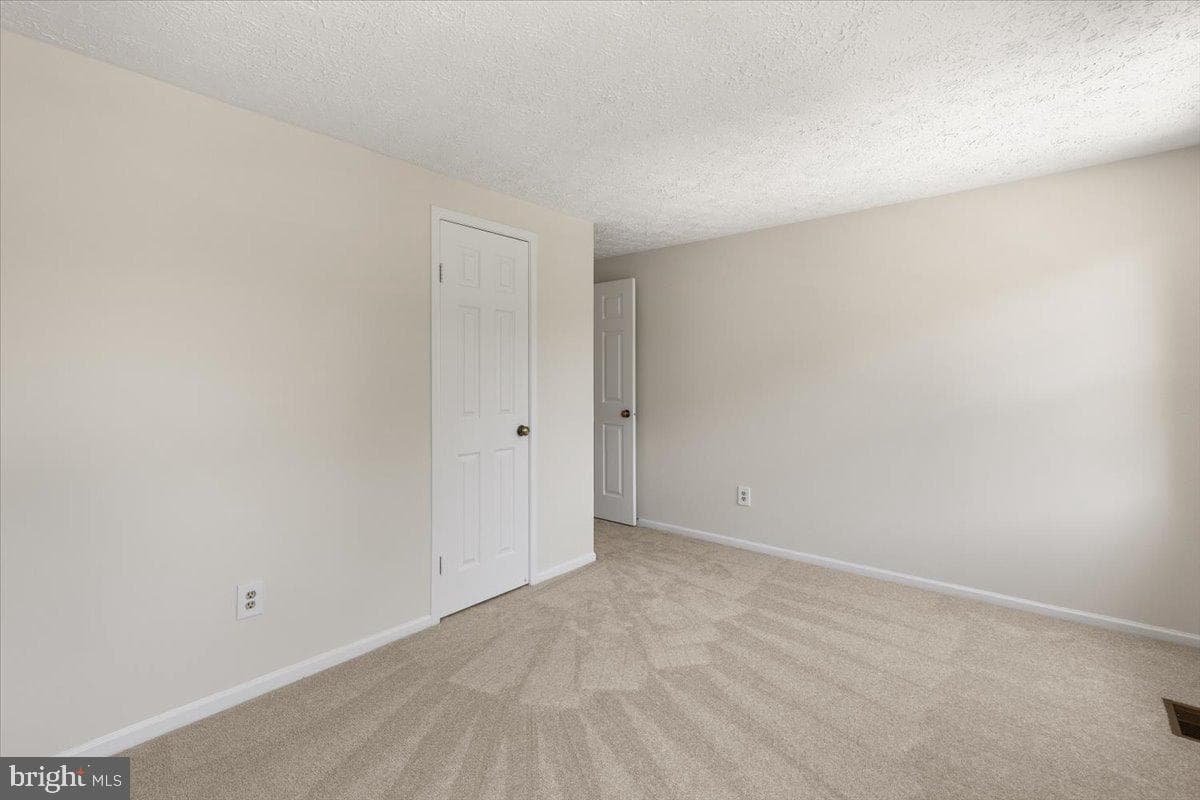 7805 Roundabout Way photo 37