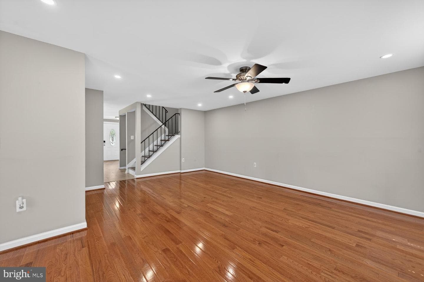 6059 Clerkenwell Court photo 8