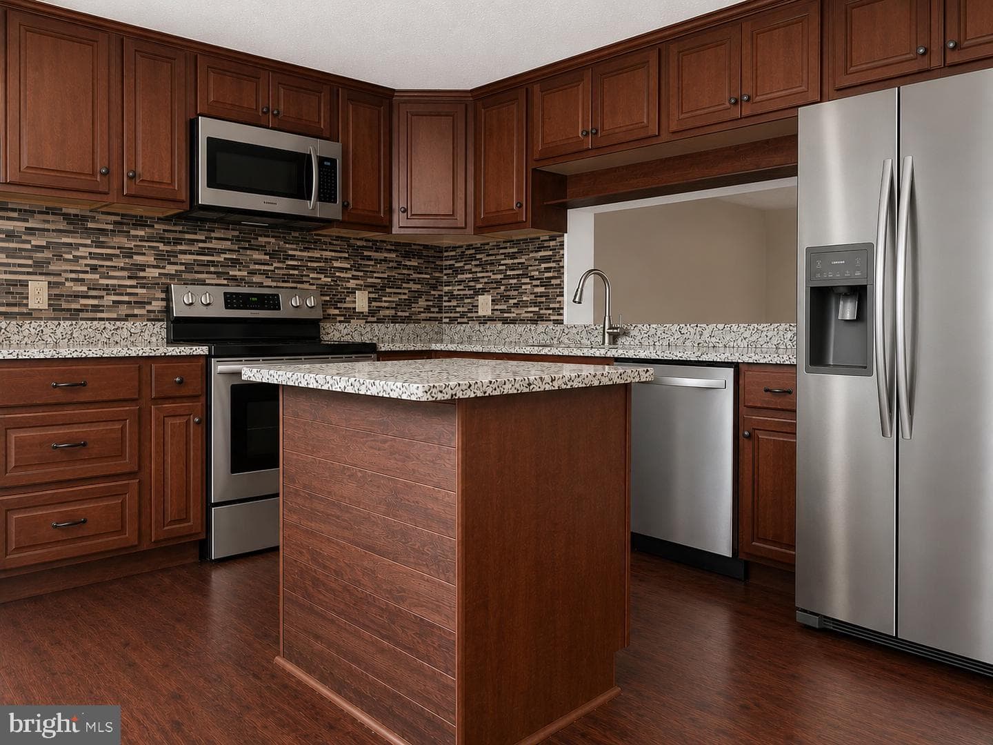 5559 Hecate Court photo 4