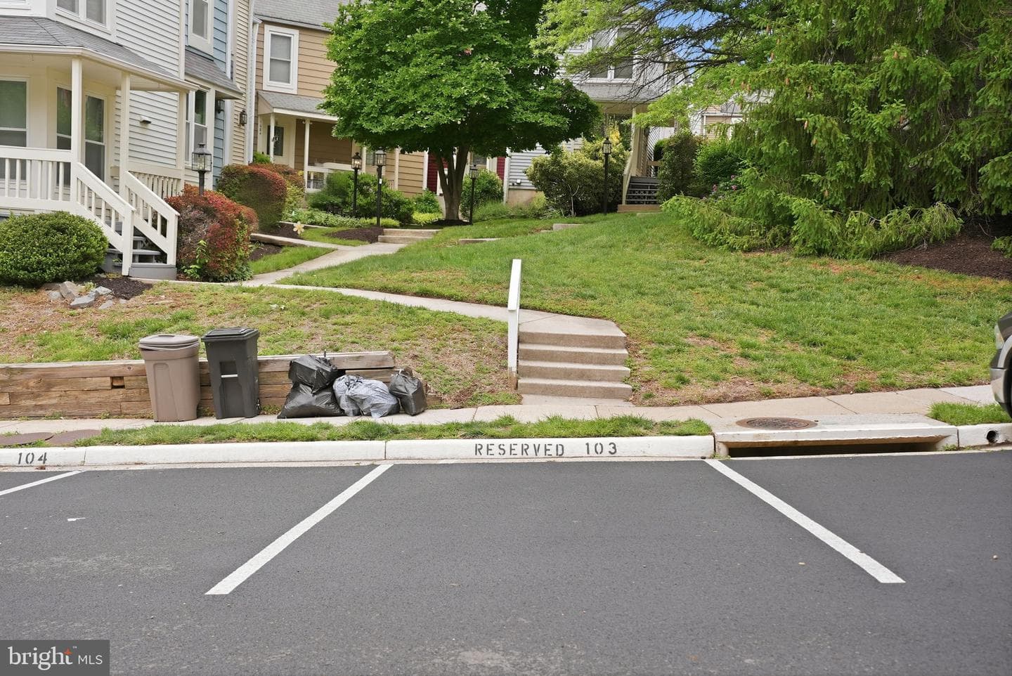 1686 Oaktree Court photo 21