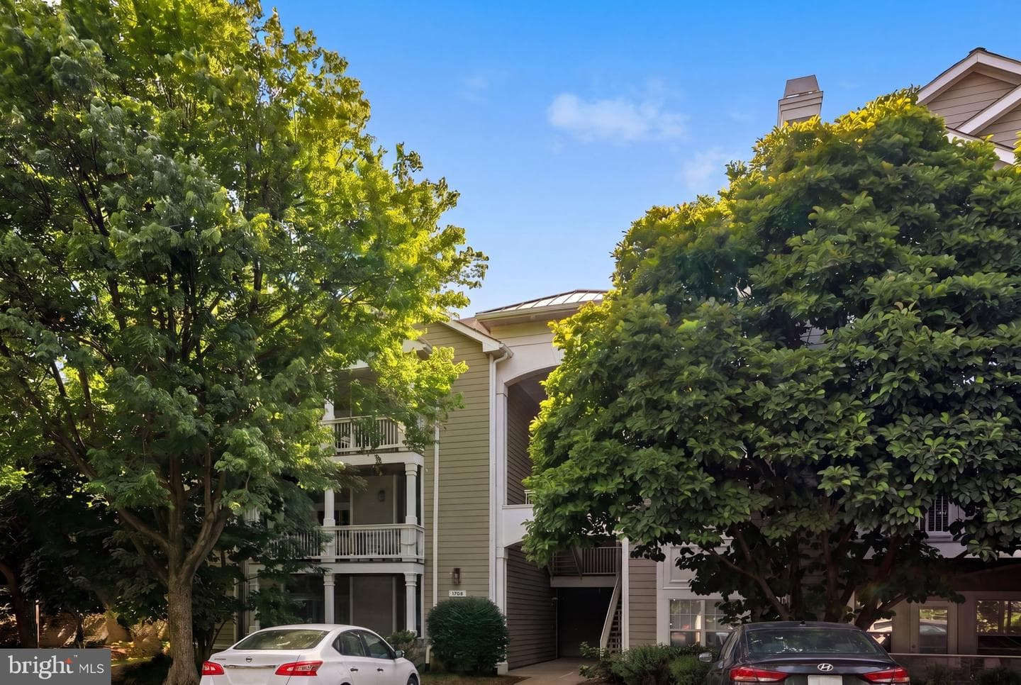 1708 Lake Shore Crest Dr # 23 photo 3