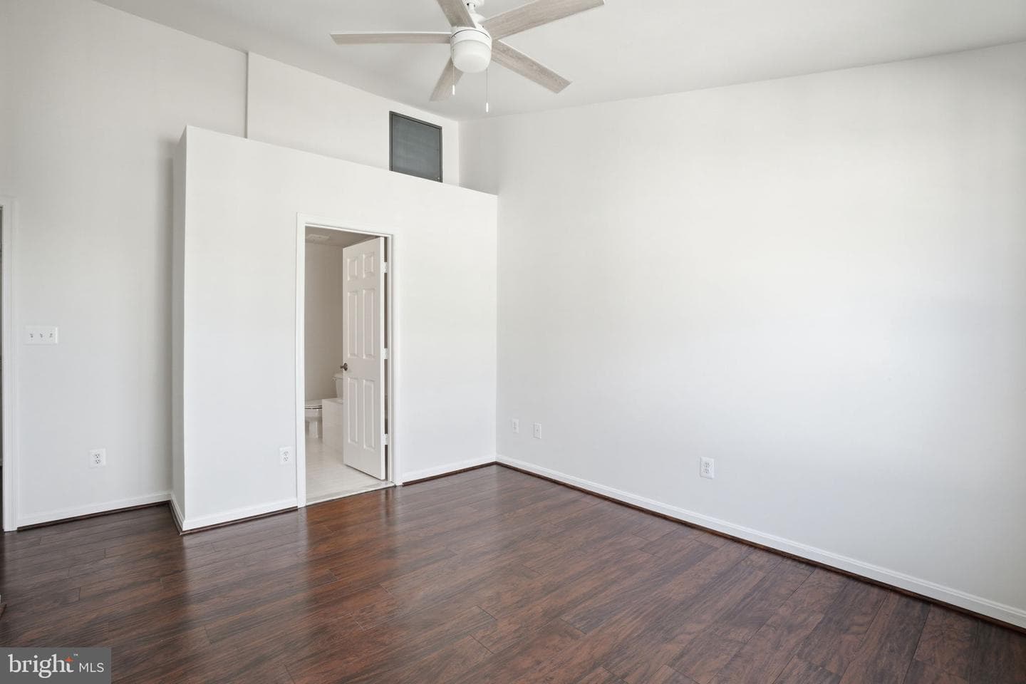 2494 Quick Street #303 photo 19