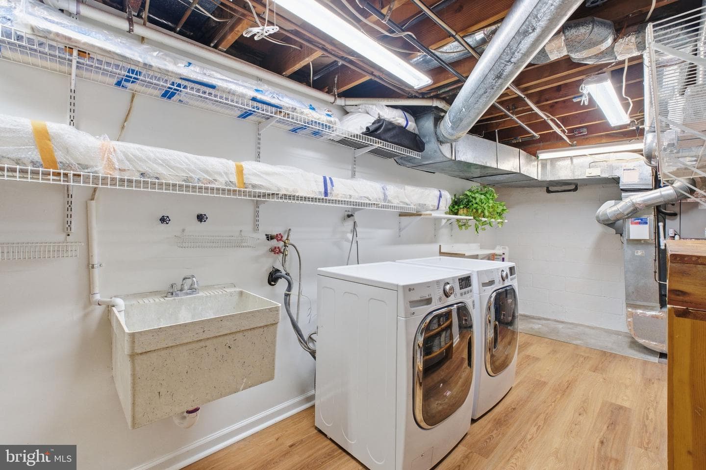 2101 Reynolds Street photo 40