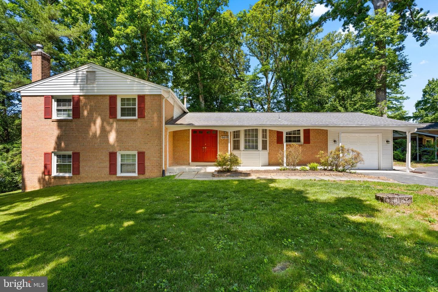 6608 Grey Fox Drive photo 2