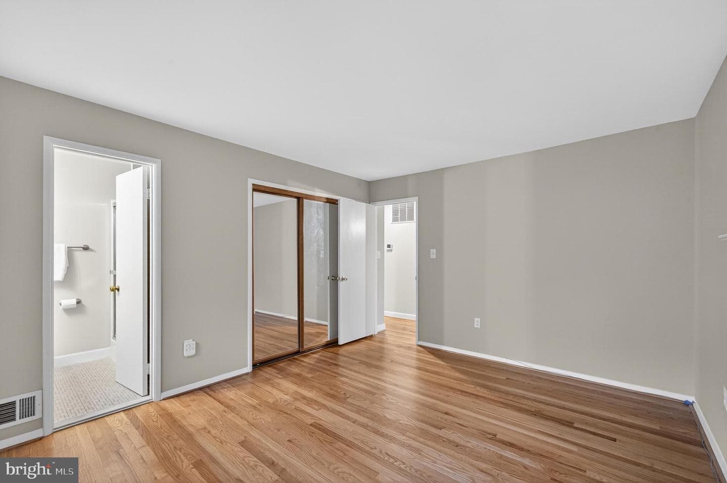 6333 Camilla Street photo 16