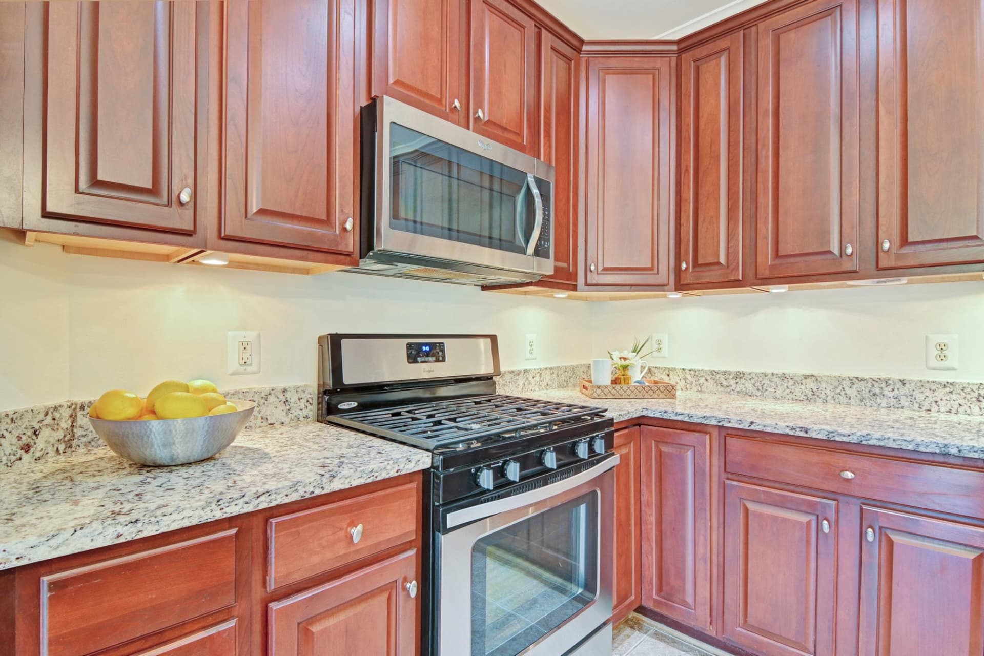 4151 Castlecary Lane #301 photo 22