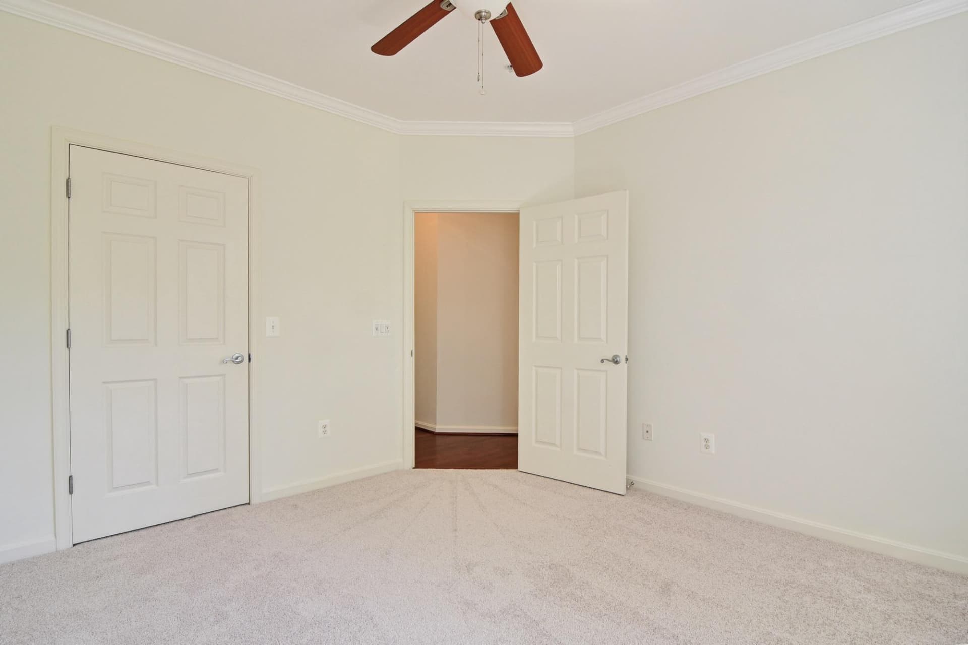 4151 Castlecary Lane #301 photo 36