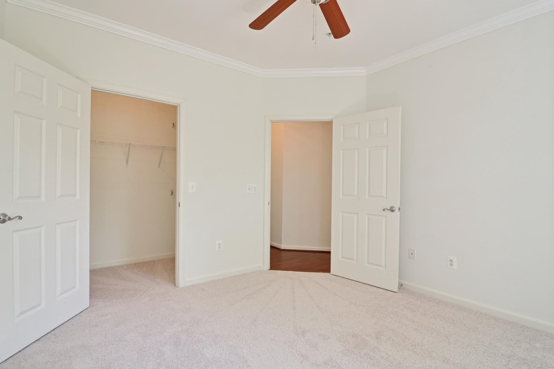 4151 Castlecary Lane #301 photo 38