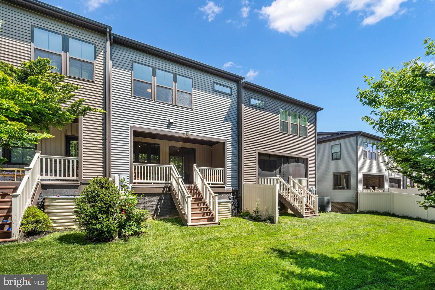 9257 Wood Violet Court photo 8