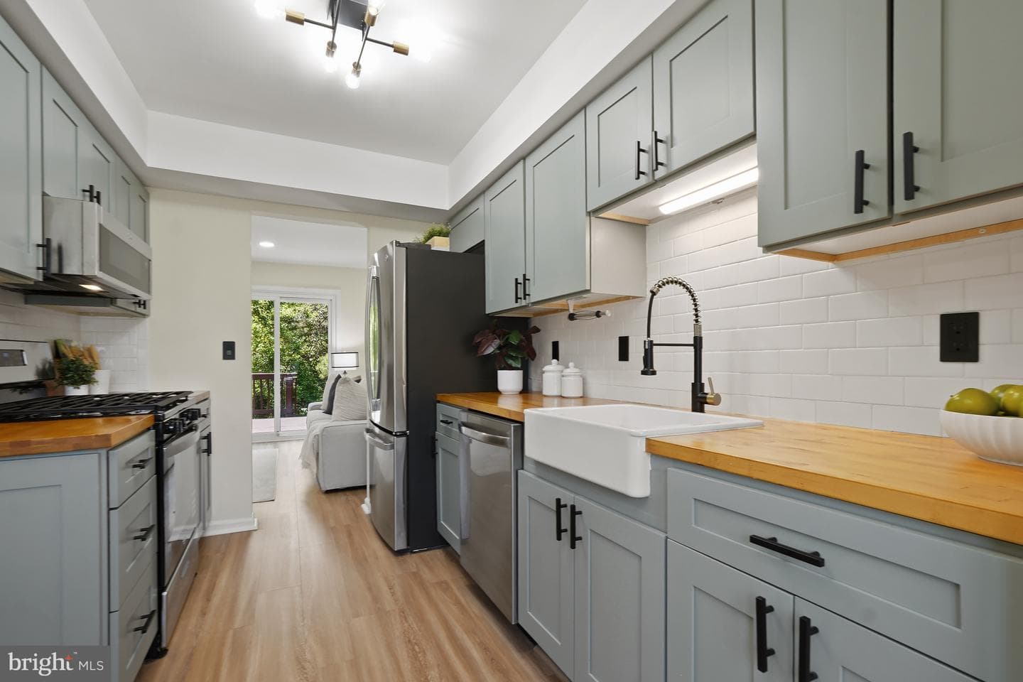 13471 Higgs Court photo 4