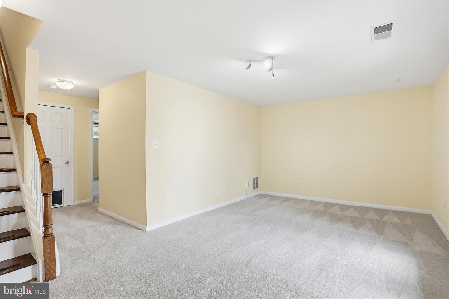 6891 Signature Circle photo 27