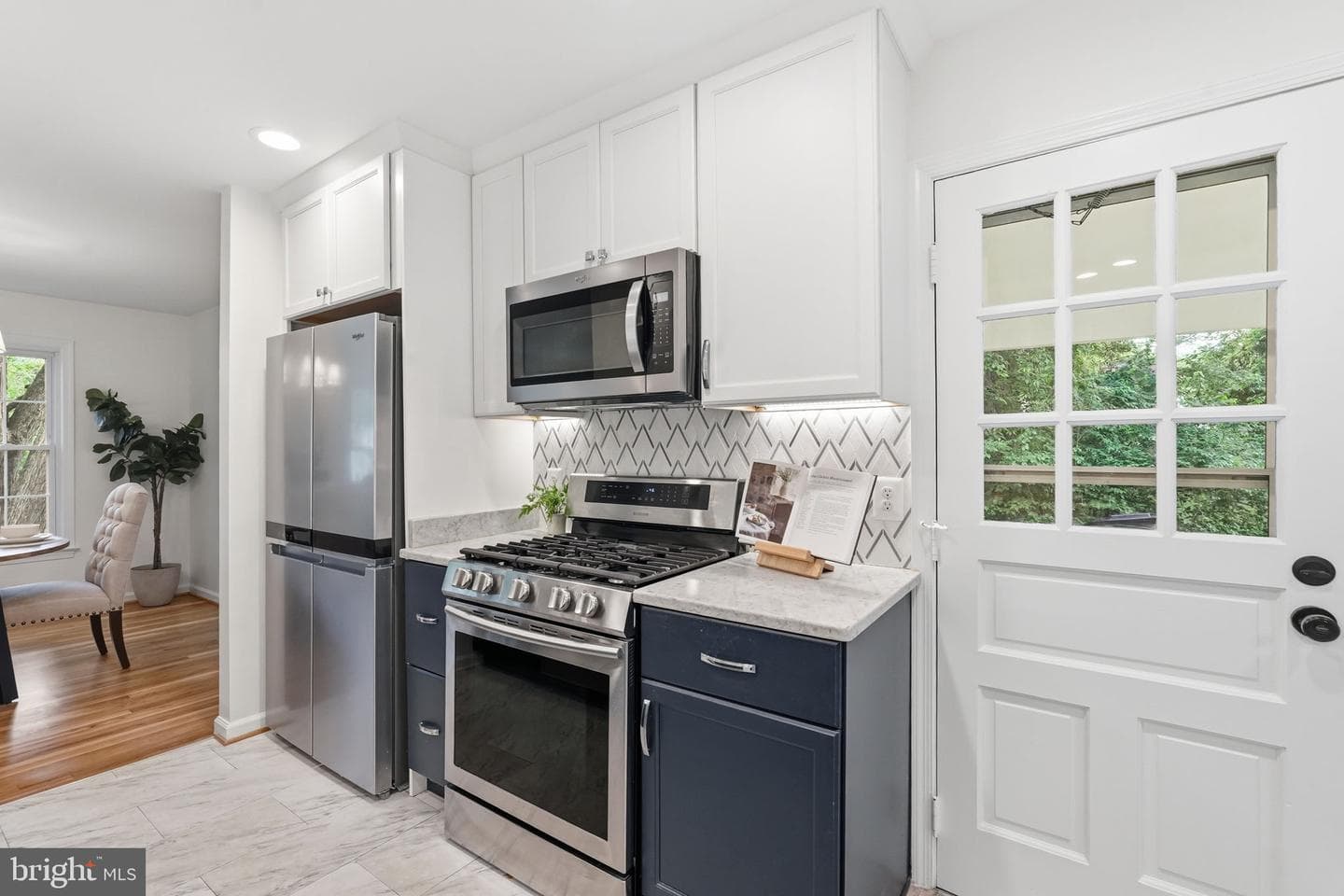 1827 Abbotsford Drive photo 8