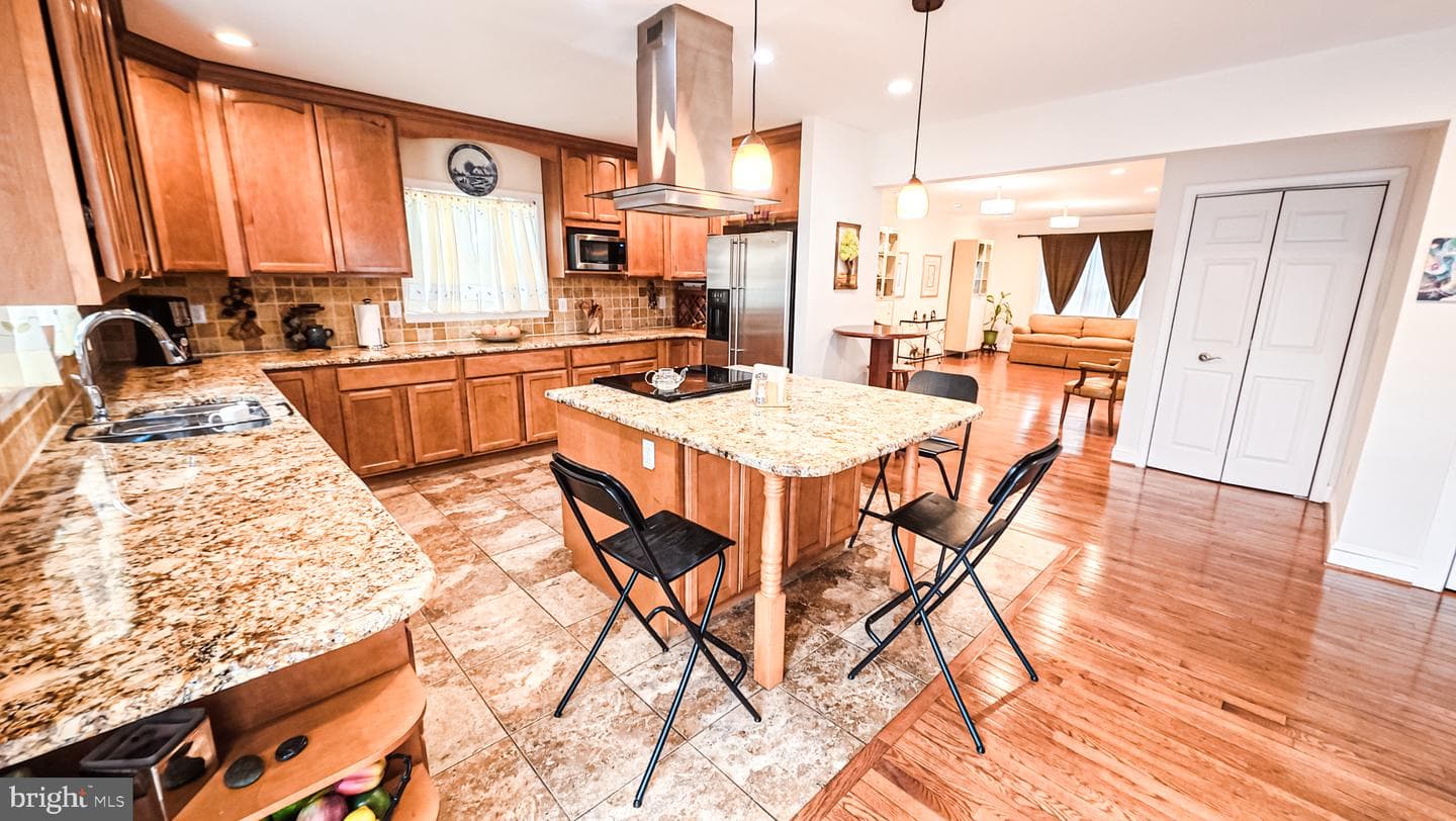 1807 Anderson Road photo 9