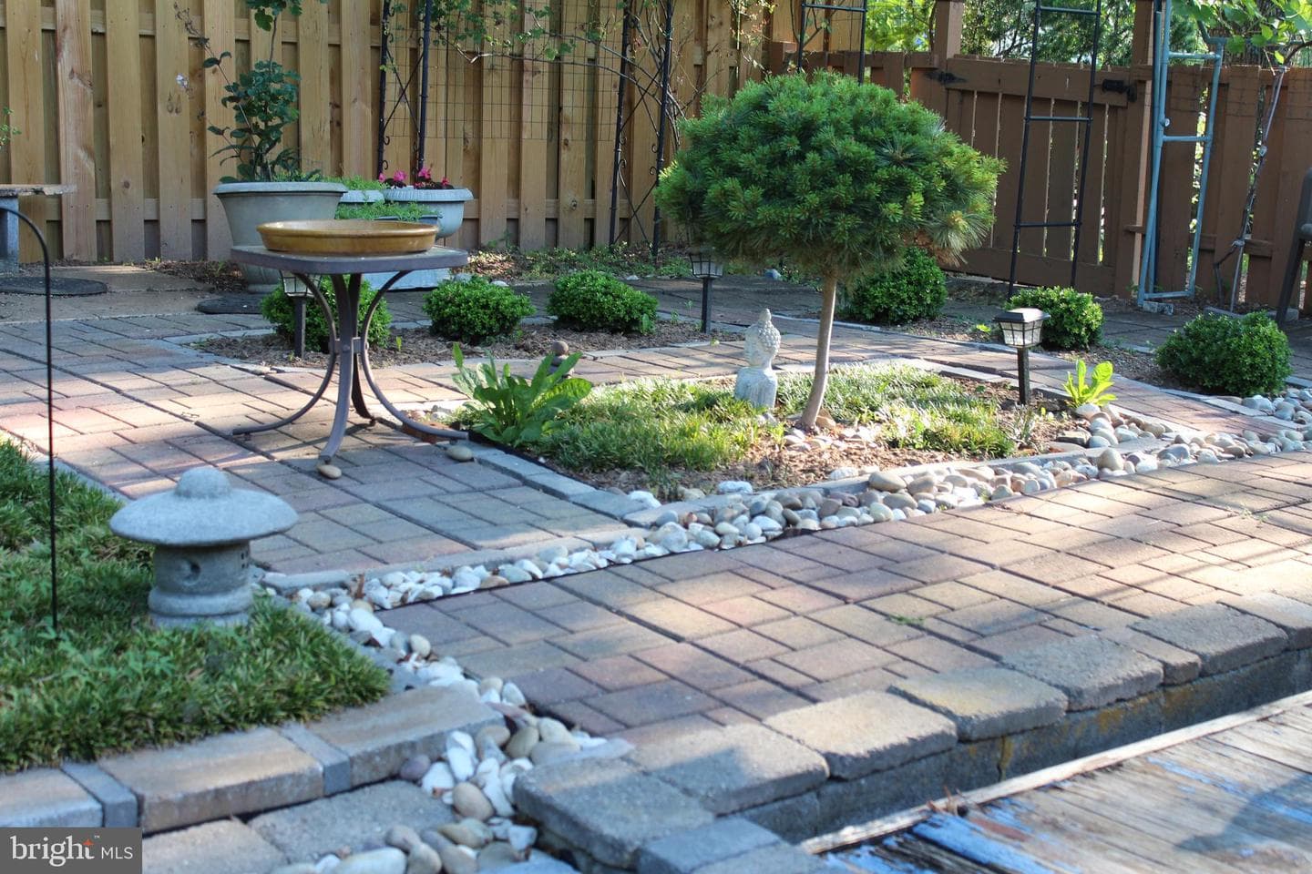 10500 Linfield Street photo 25