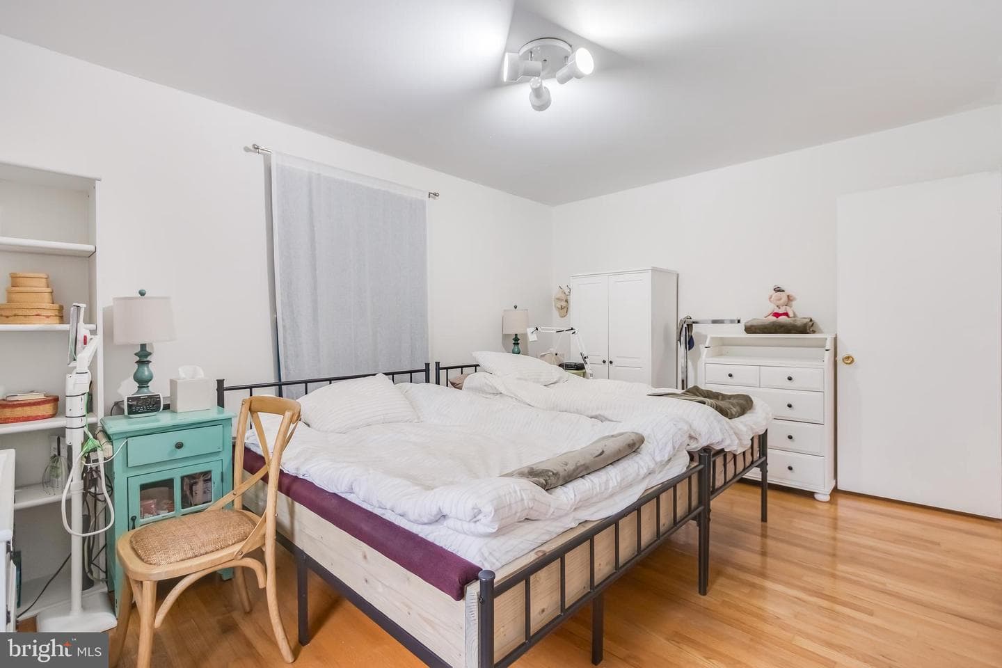 10500 Linfield Street photo 26
