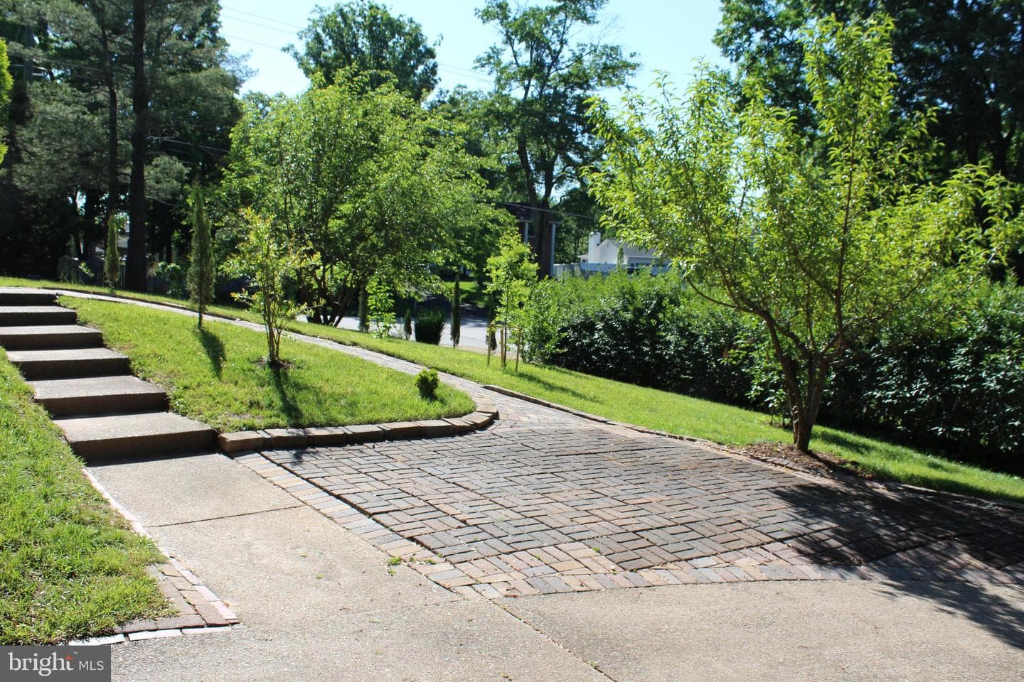 10500 Linfield Street photo 6