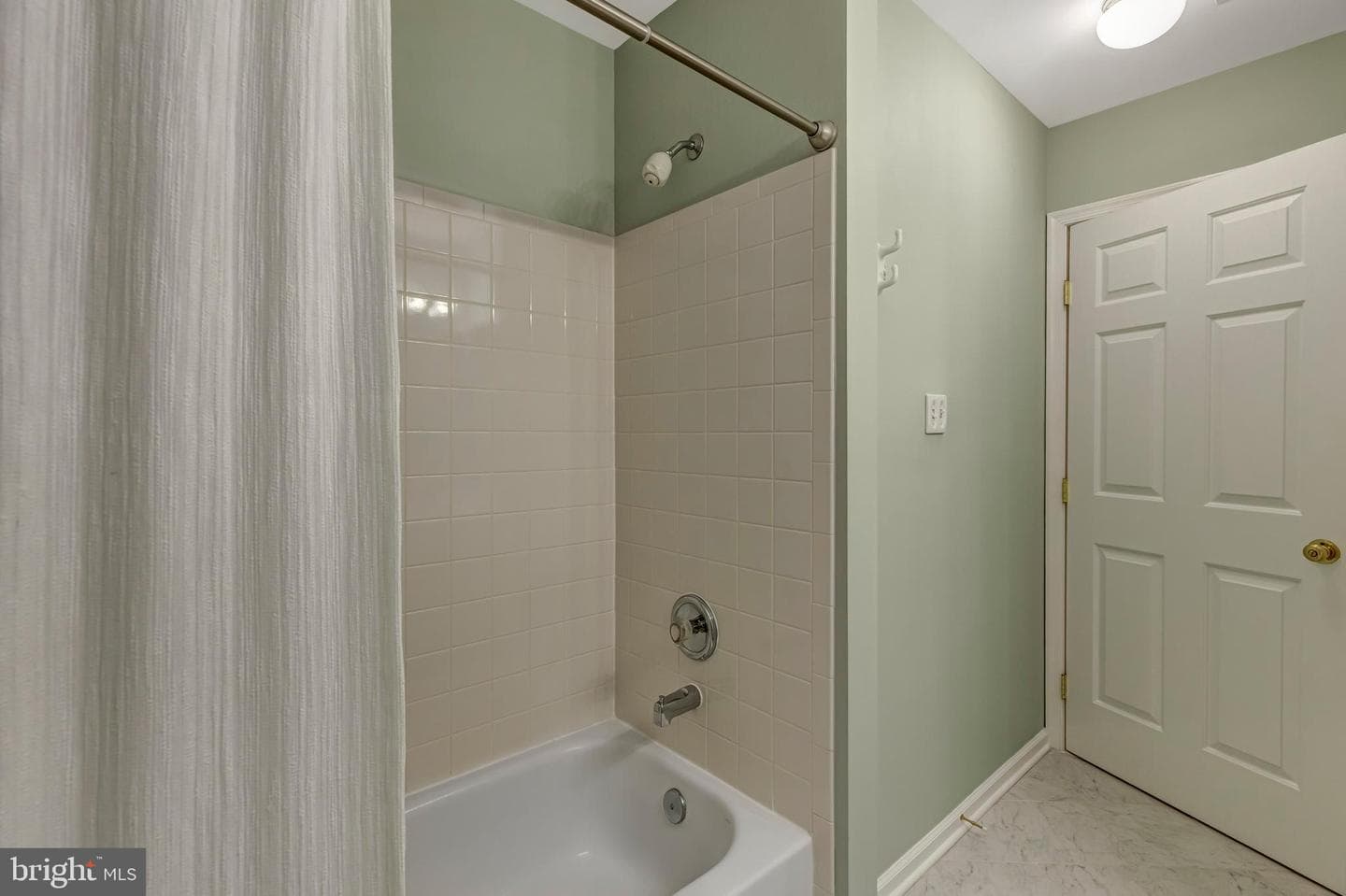 7706 Effingham Square photo 34