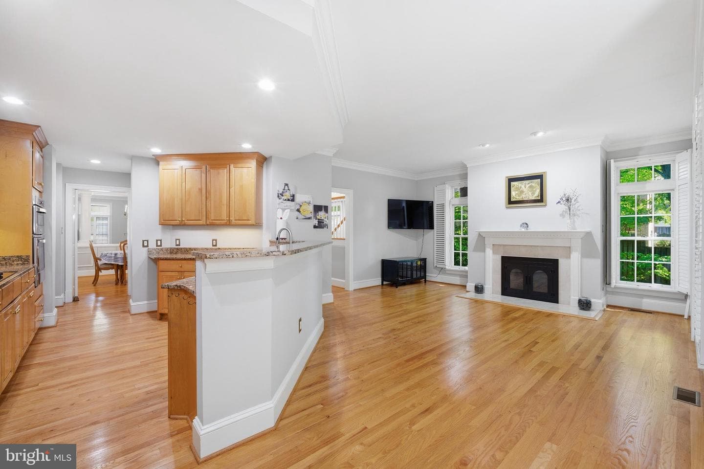 2026 Mayfair Mclean Court photo 26