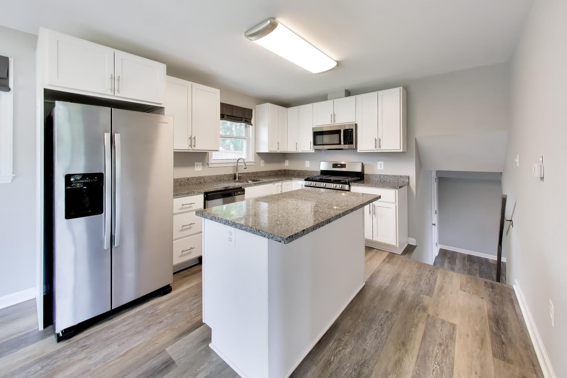 5816 Amelia Street photo 10