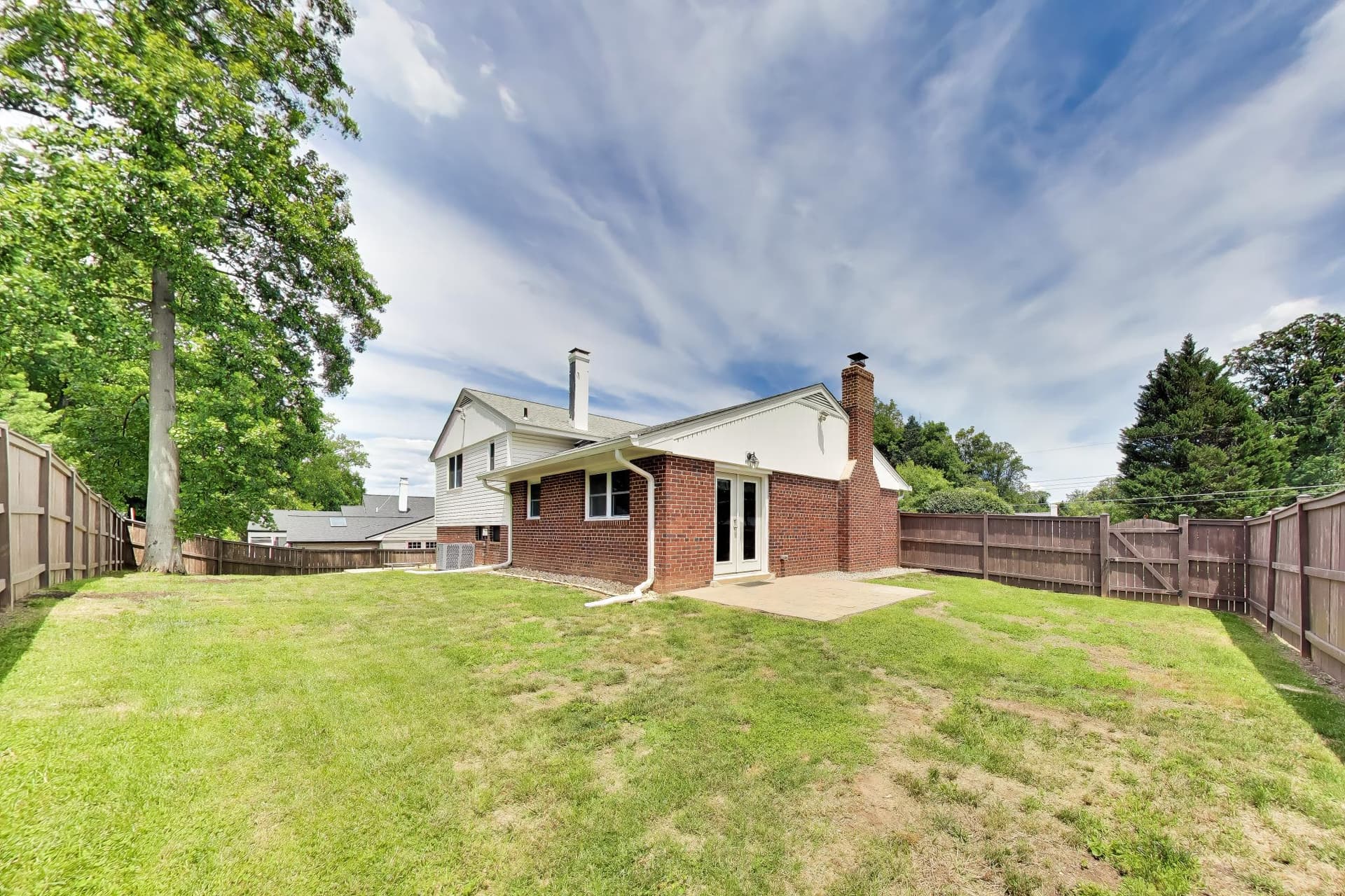 5816 Amelia Street photo 33