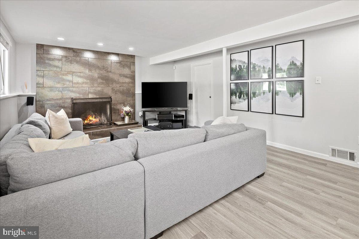 12780 Bradwell Road photo 29