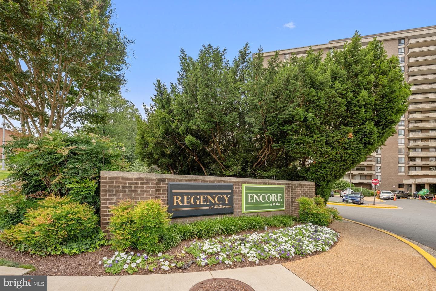 1800 Old Meadow Road #909 photo 40