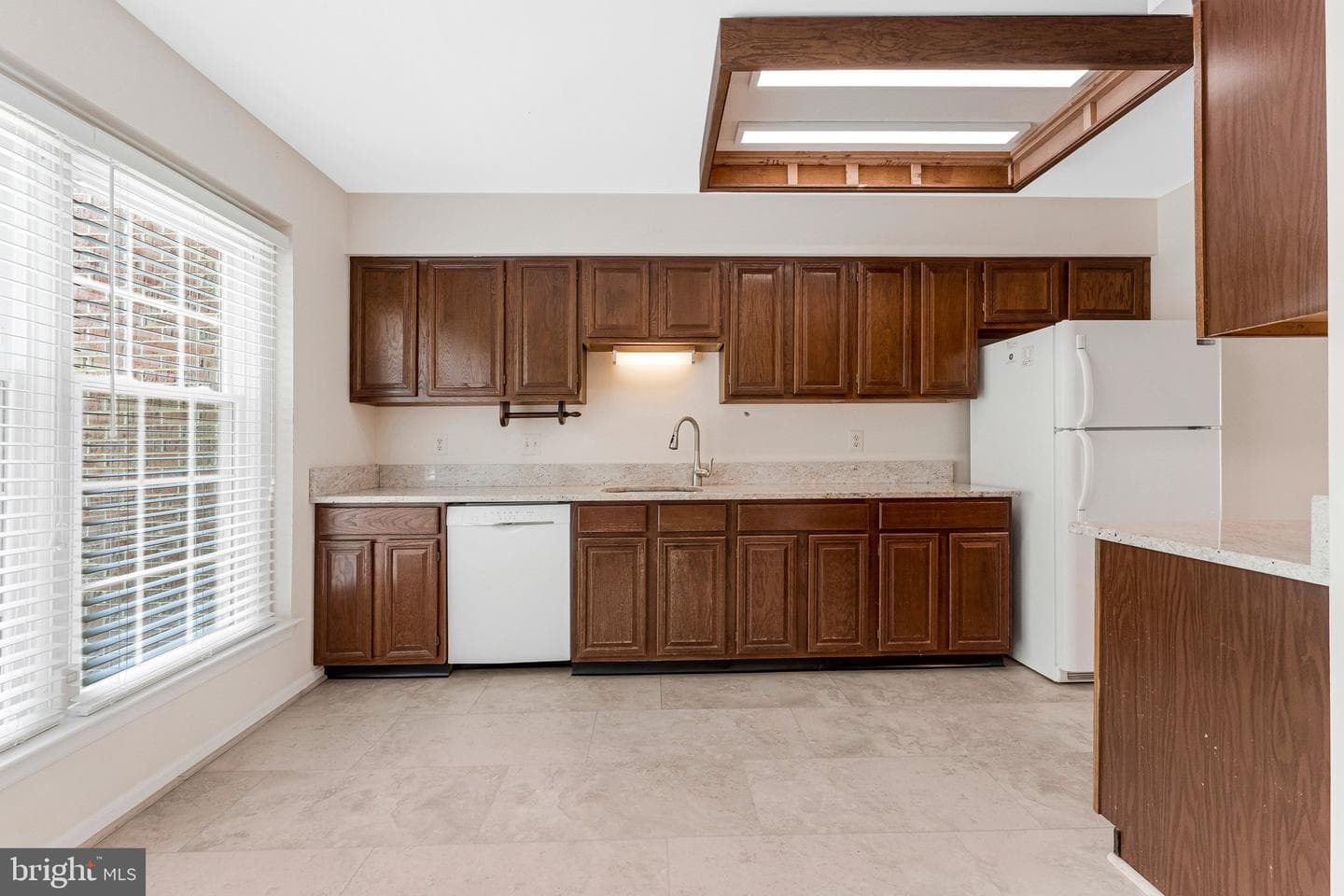 2827 Kelly Square photo 10