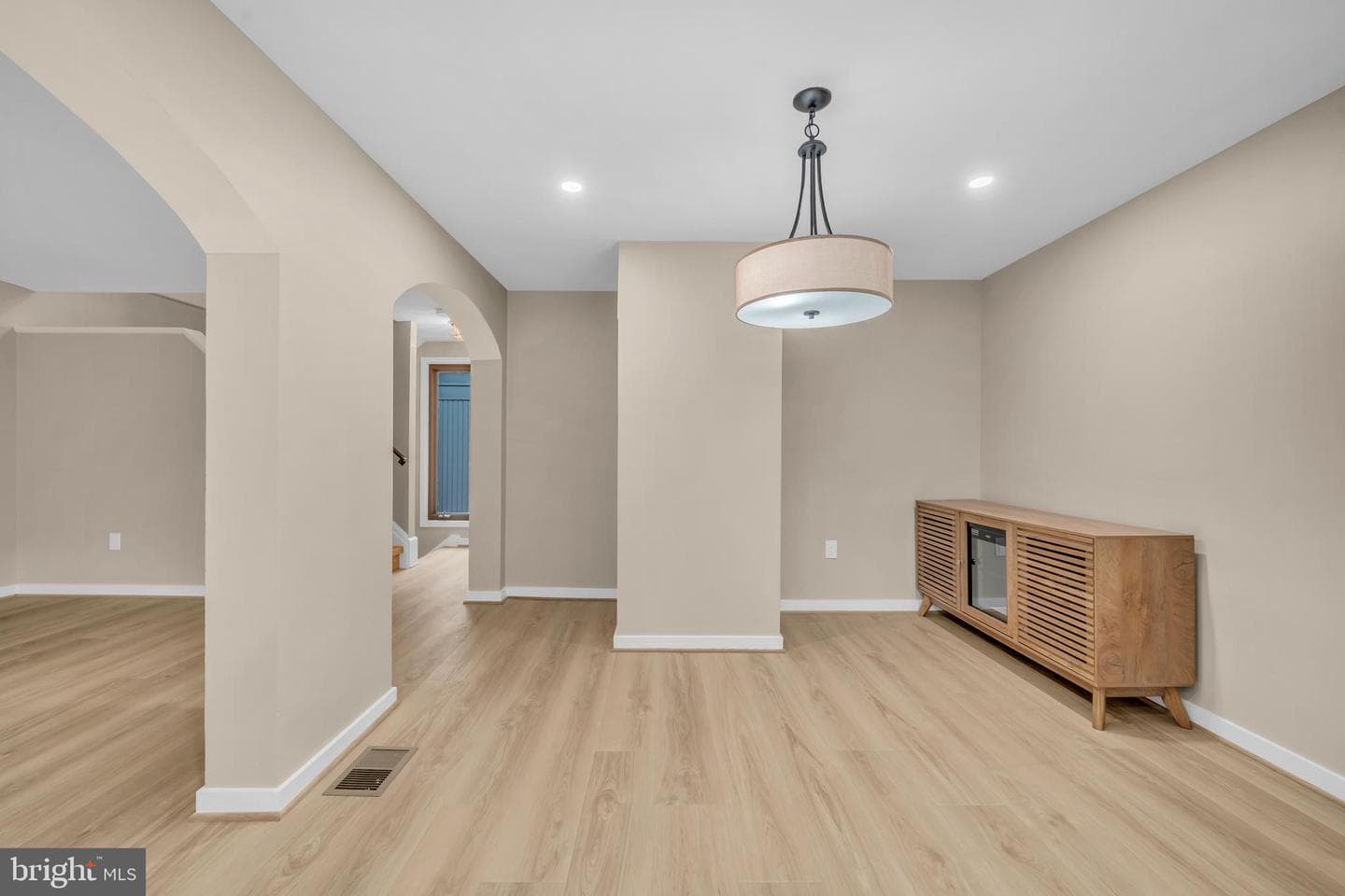 1806 N Shore Court photo 11
