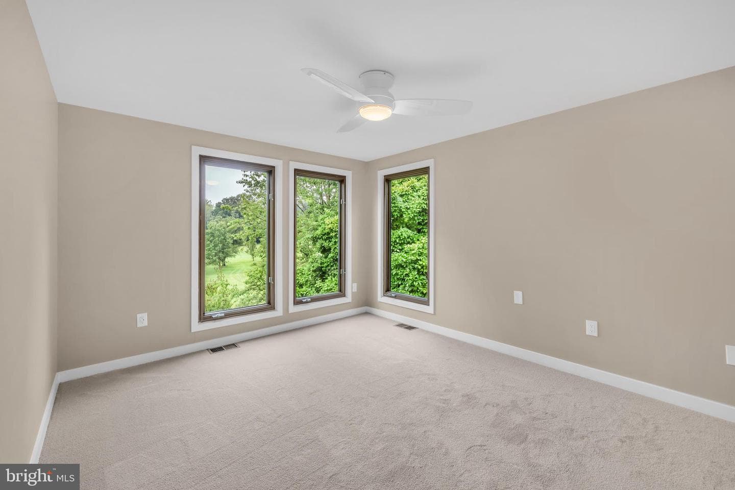 1806 N Shore Court photo 24