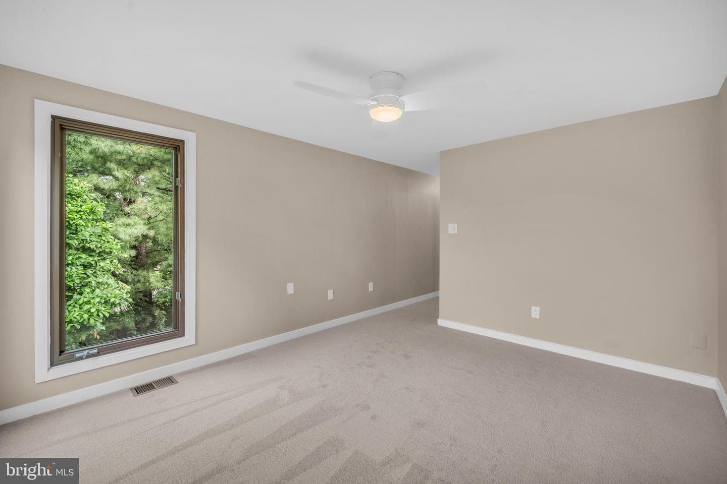 1806 N Shore Court photo 26