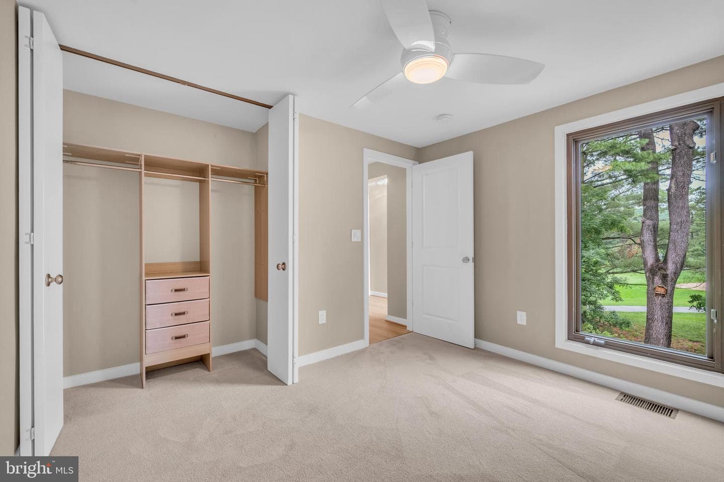 1806 N Shore Court photo 32