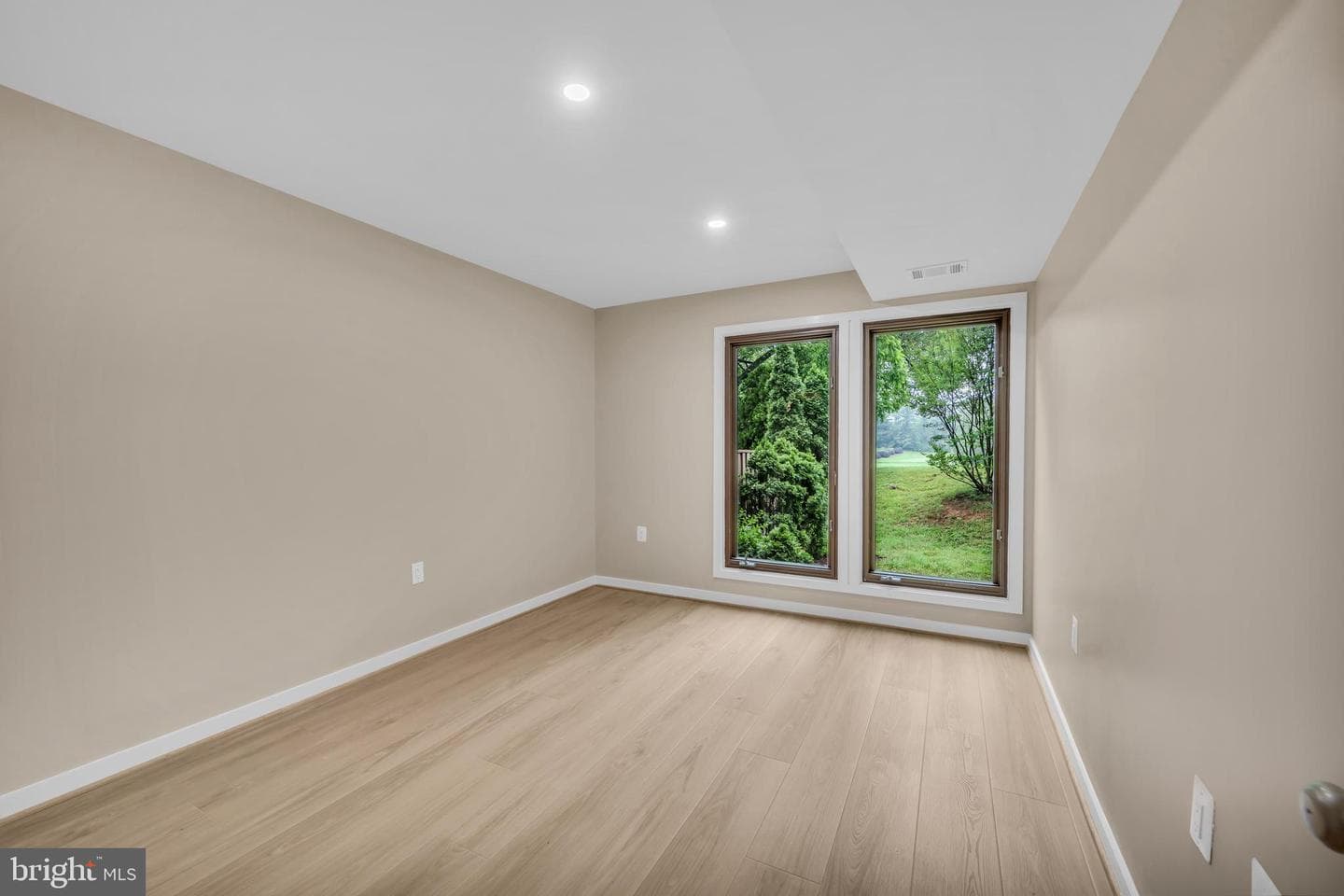 1806 N Shore Court photo 44
