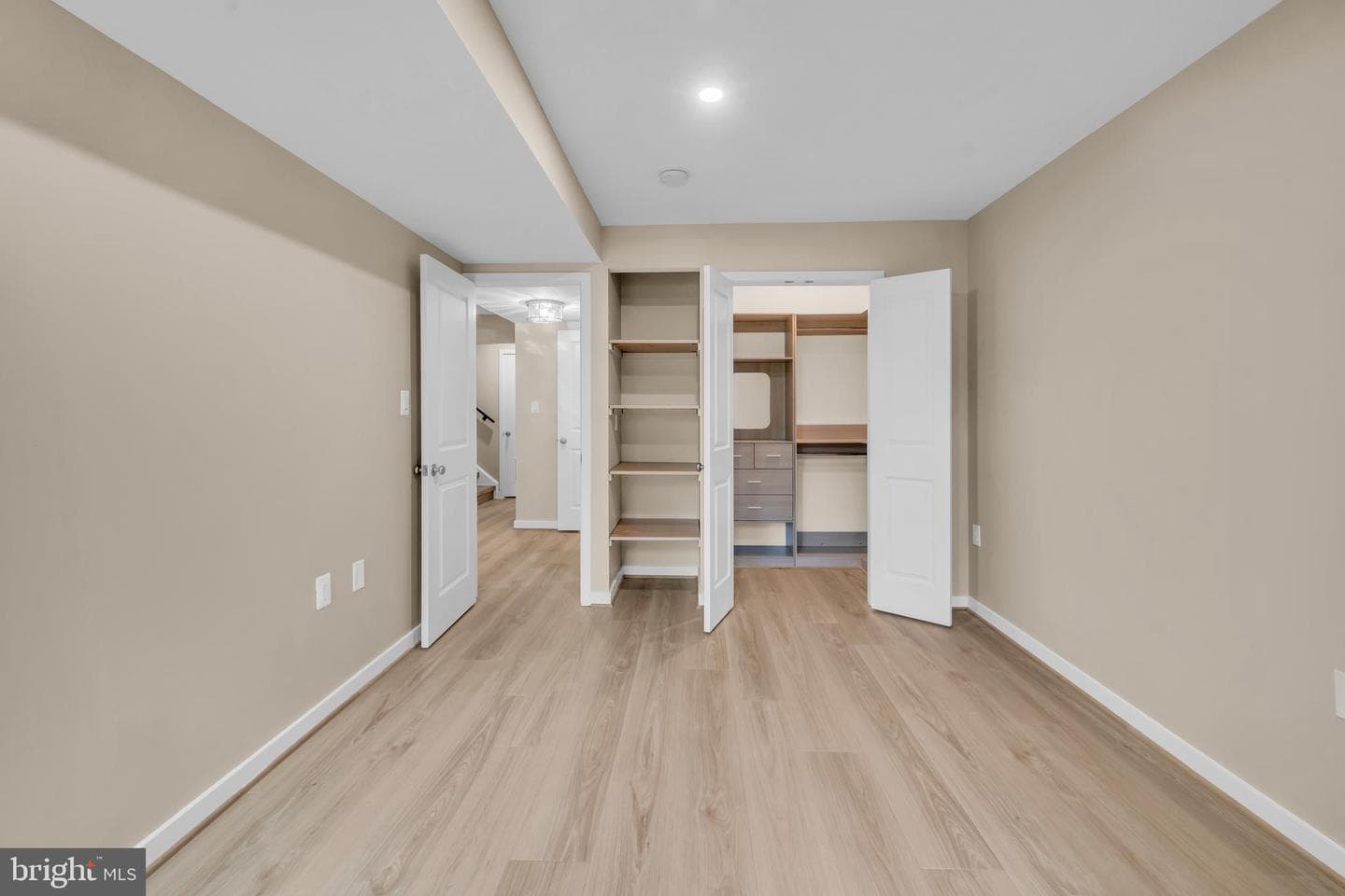 1806 N Shore Court photo 45