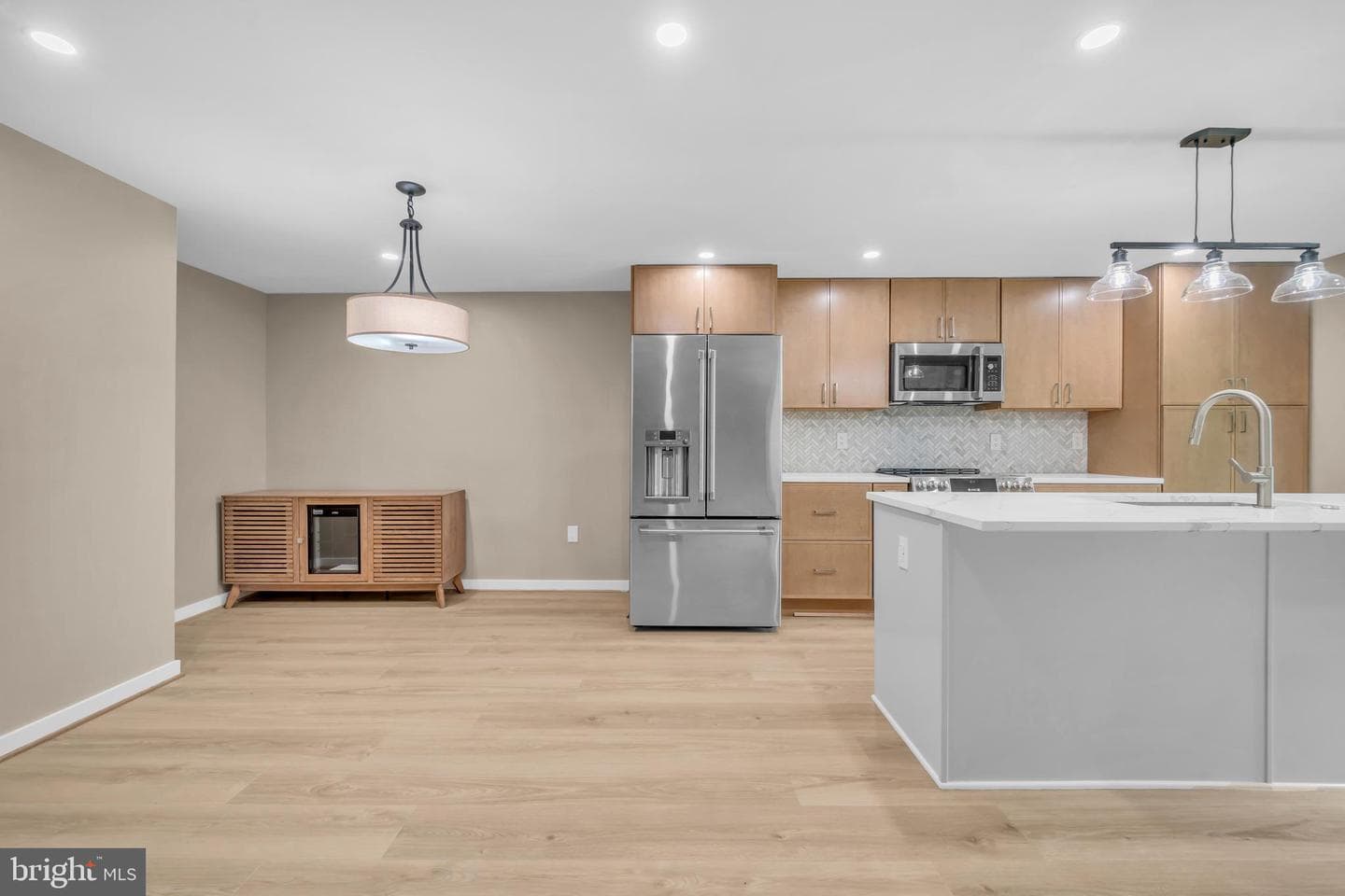 1806 N Shore Court photo 5