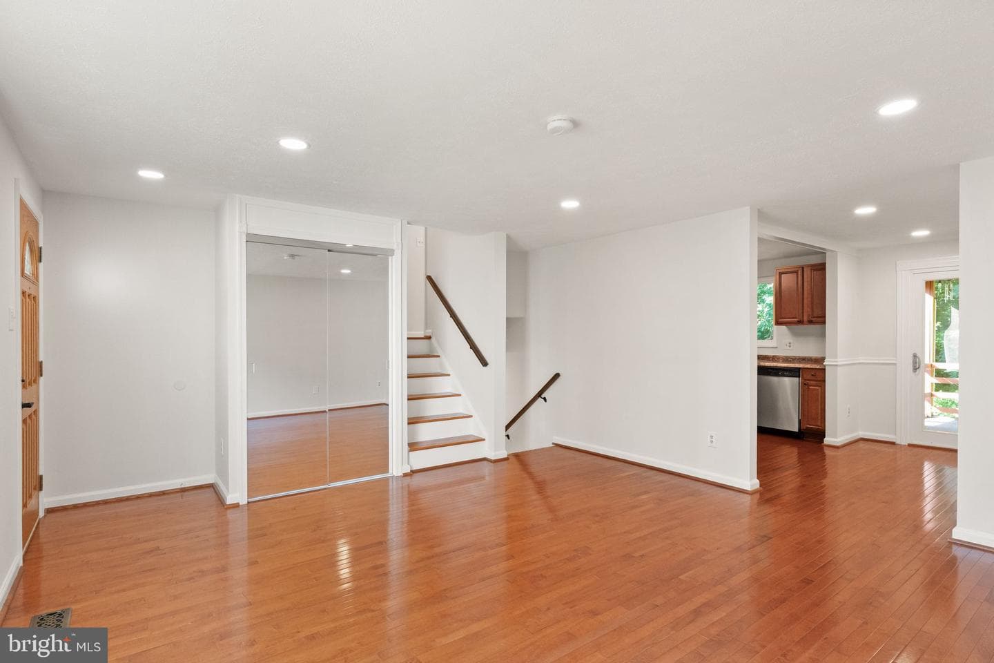 8494 Summer Breeze Lane photo 10