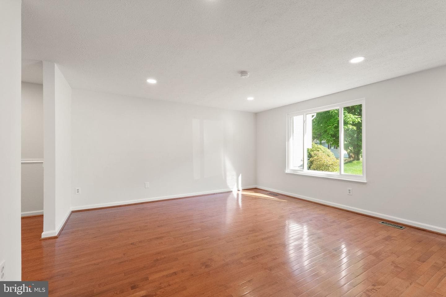 8494 Summer Breeze Lane photo 8